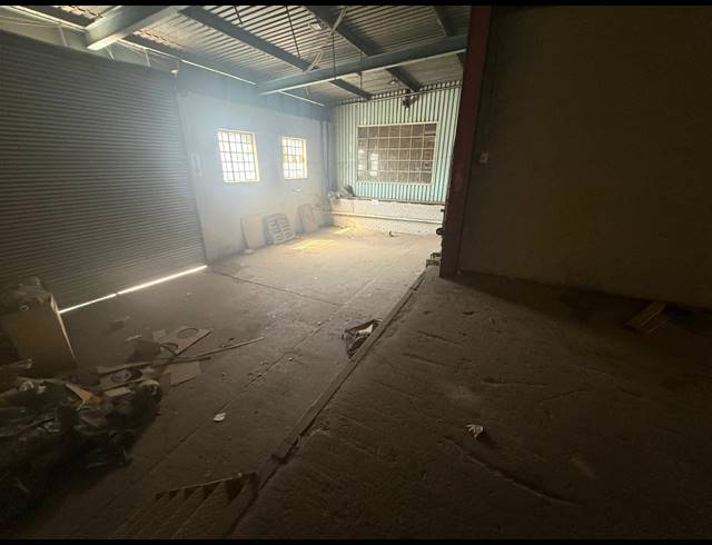 800M² WAREHOUSE TO LET IN ALRODE